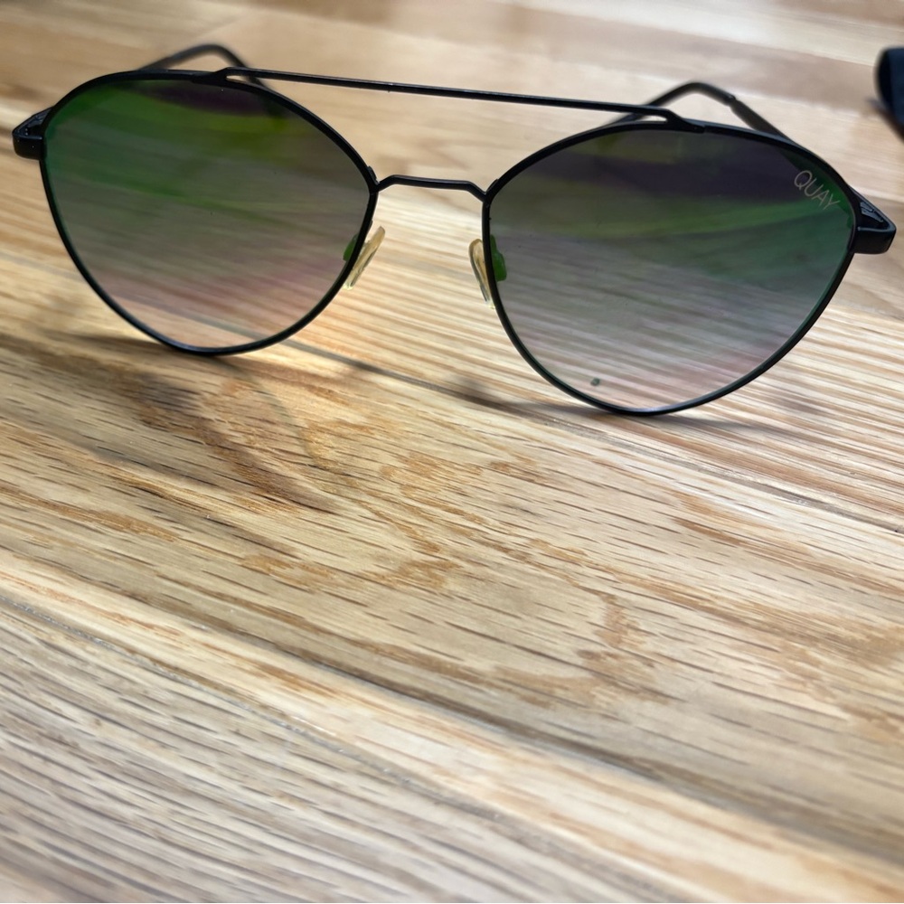 QUAY- Dragon Fly Sunglasses